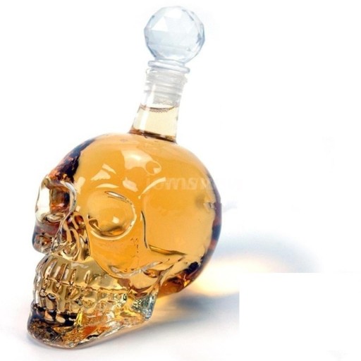 Butelka whisky z czaszką