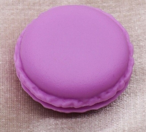 Caixa de joias em forma de macaron