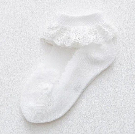 Calcetines de niña con volantes