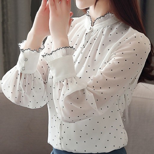 Camicia a pois da donna con maniche lunghe