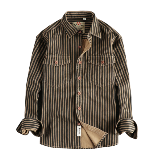Camisa retro riscada de homem com mangas longas, duas bolsas no peito com aba, colarinho clássico e botões ao longo de toda a extensão