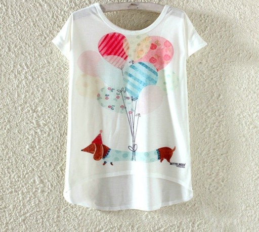 Camiseta de mujer con estampado de perro y globos