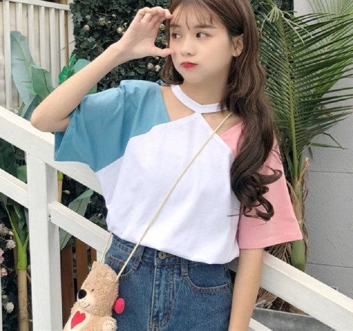 Camiseta de mujer con mangas de colores