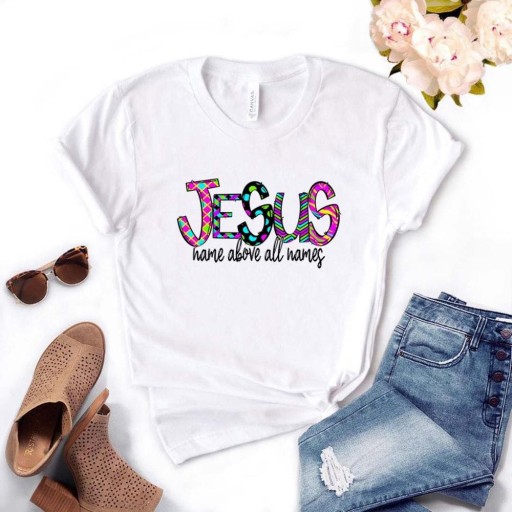 Camiseta feminina com estampado Jesus