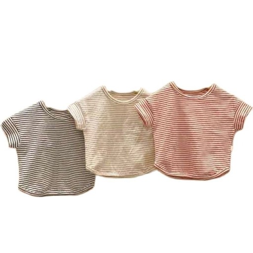 Camiseta riscada para crianças