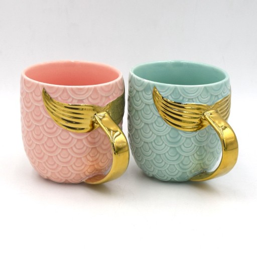 Cană din ceramică cu aripi de aur