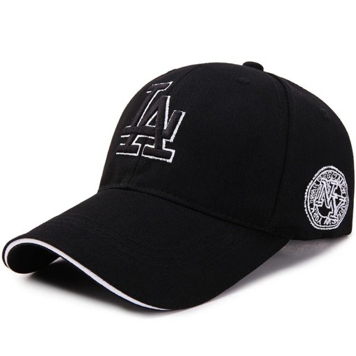 Cappellino con scritta C984