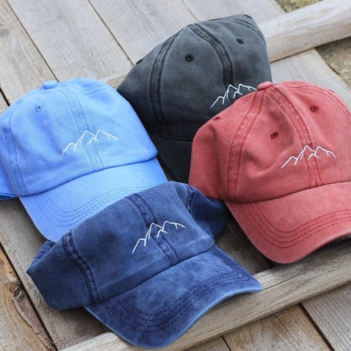 Cappellino da uomo con montagne