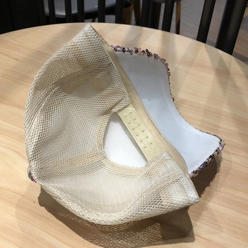 Cappellino trucker da donna con paillettes