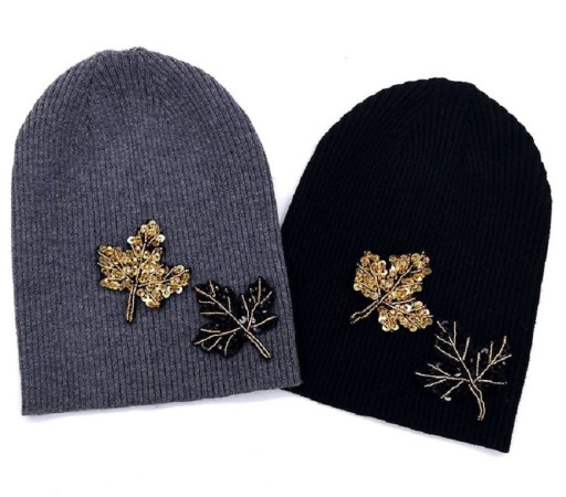 Cappello da donna con foglie