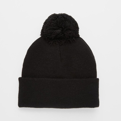 Cappello da uomo nero con pompon