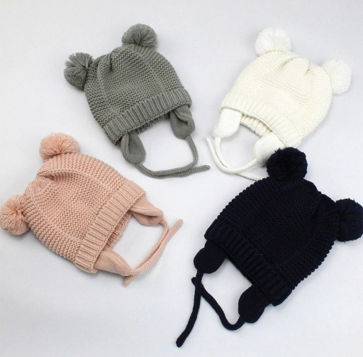 Cappello invernale lavorato a maglia per bambini con orecchie J2474