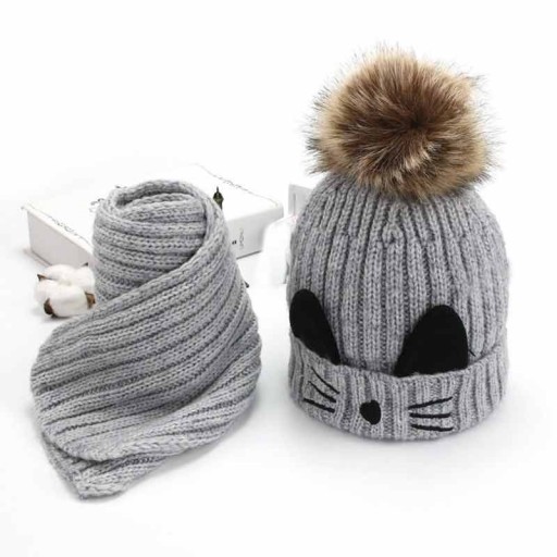 Cappello invernale per bambini e sciarpa con orecchie