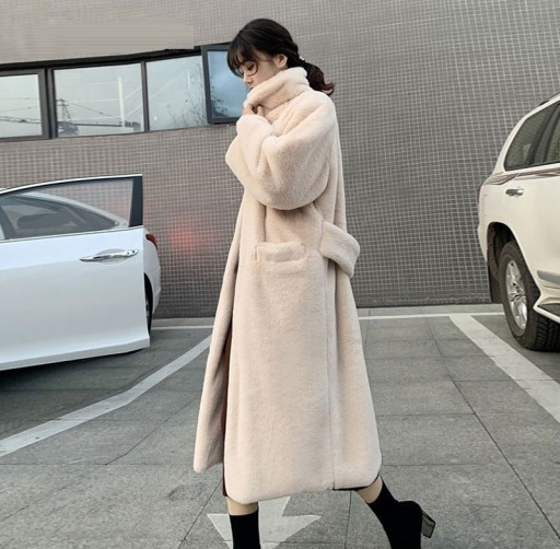 Cappotto da donna in pelliccia sintetica P2240