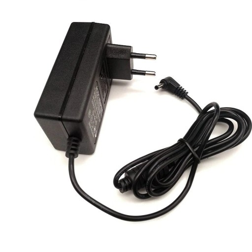 Cargador CC de 3,5 x 1,35 mm