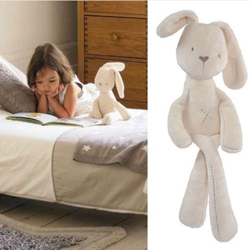 Carino coniglio di peluche