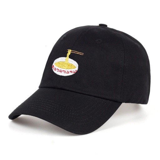 Casquette avec des nouilles chinoises