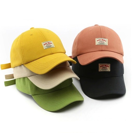 Casquette avec inscription T176