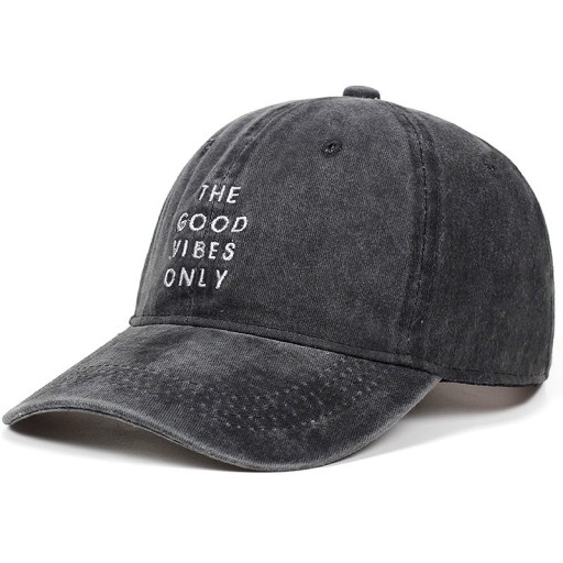 Casquette avec inscription T191