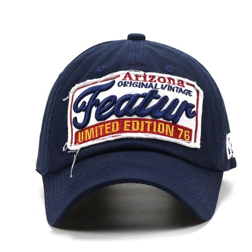 Casquette avec inscription T238
