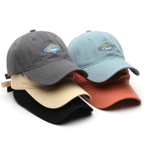 Casquette avec inscription T37