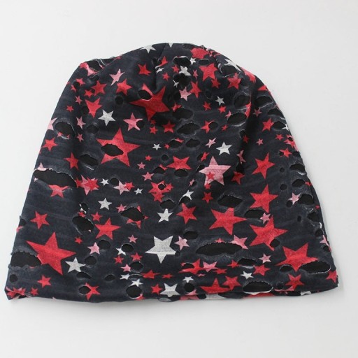 Casquette avec perforation factice