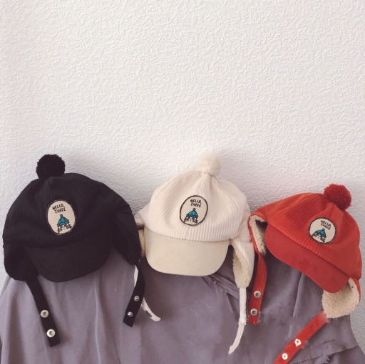 Casquette d'hiver pour enfants avec rabats pour les oreilles