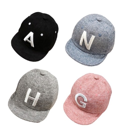 Casquette pour enfants avec lettre