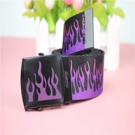 Ceinture avec des flammes