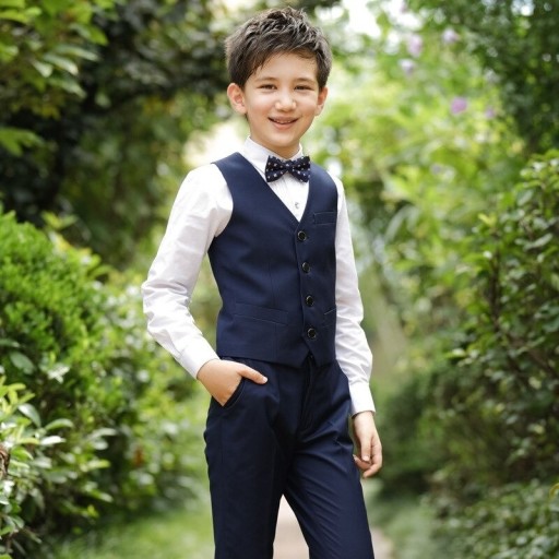 Chaleco, camisa y pantalón para niño B1364