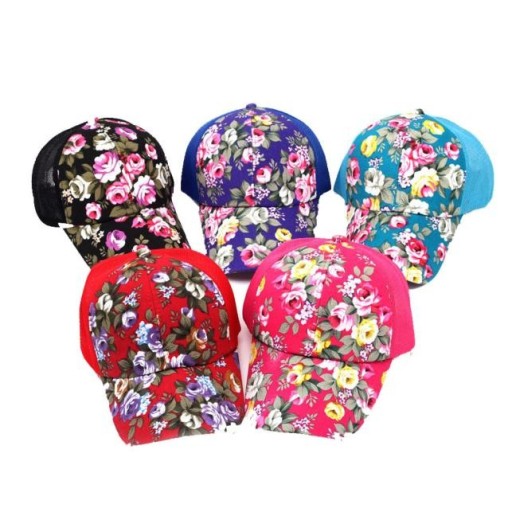 Chapéu de senhora com padrão floral