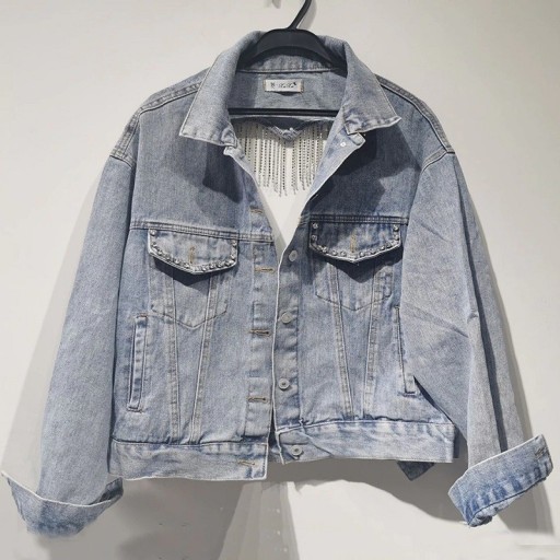 Chaqueta vaquera de mujer con espalda abierta