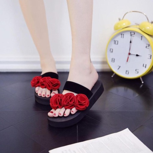 Charmantes sandales pour femmes