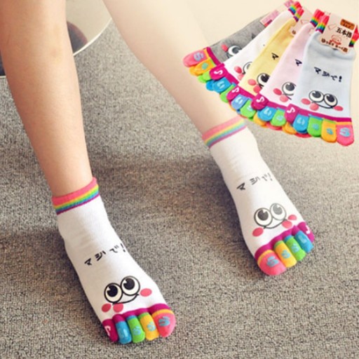 Chaussettes à doigts pour femmes avec des yeux