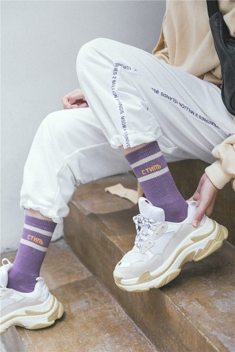 Chaussettes hautes pour femmes à rayures