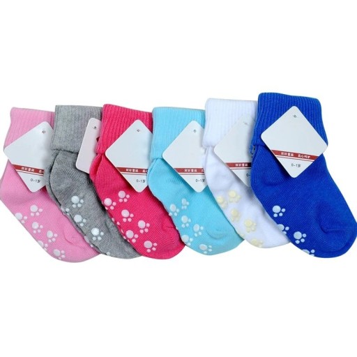 Chaussettes pour enfants avec des pattes