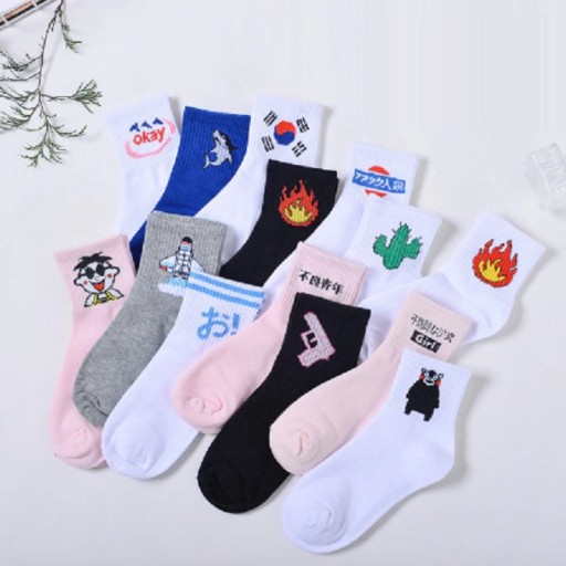 Chaussettes pour femmes avec motifs