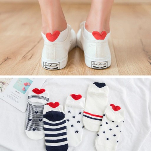 Chaussettes pour femmes avec un petit cœur - 5 paires