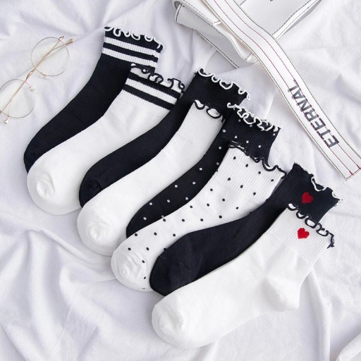 Chaussettes pour femmes avec volants