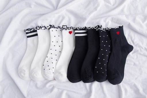 Chaussettes pour femmes avec volants