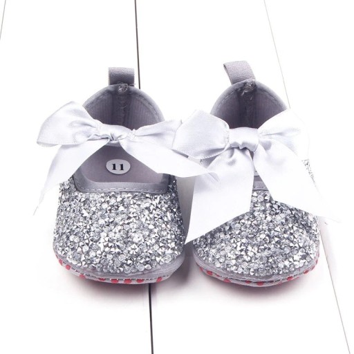 Chaussons argentés pour filles