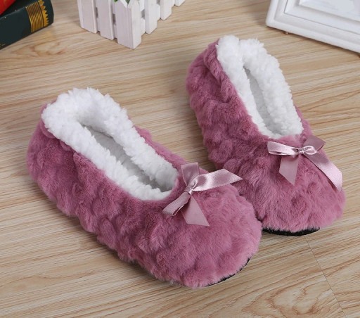Chaussons en peluche pour femmes