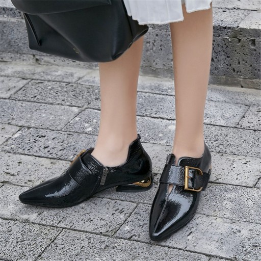 Chaussures à lacets pour femmes