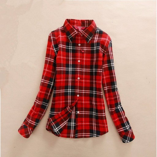 Chemise à carreaux élégante pour femmes avec motif