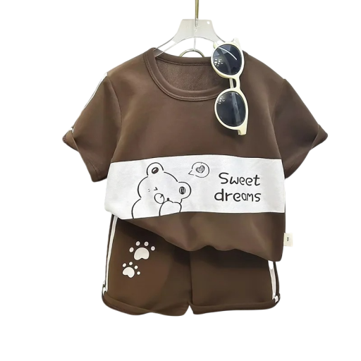 Chlapčenská hnedá letná súprava tričko s krátkym rukávom a kraťasmi Potlač medveďa Sweet Dreams Otlačok labky Výstrih do O