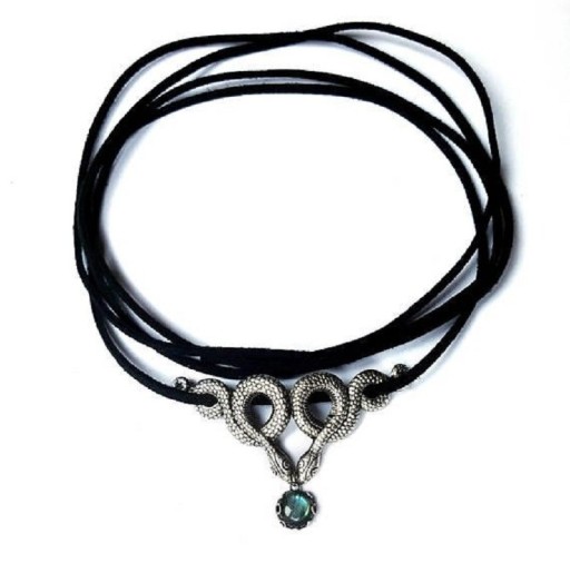 Choker feminino com cobra