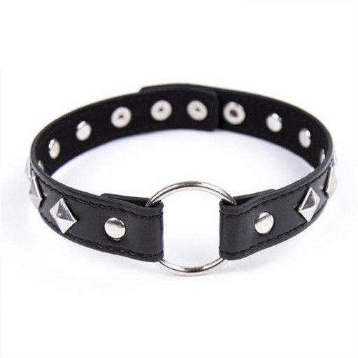 Choker med spikar - svart