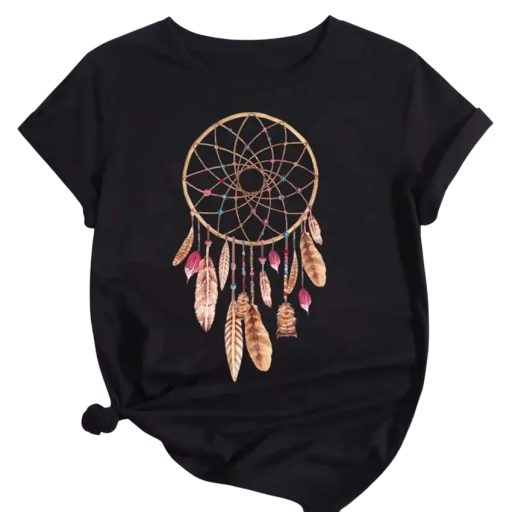 Čierne dámske tričko s potlačou lapača snov Pierka a korálky Krátky rukáv Okrúhly výstrih Voľný strih Štýlový boho outfit na každý deň