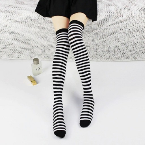Ciorapi cu dungi pentru femei