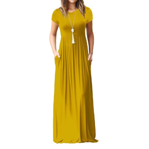 Claire langes Kleid
